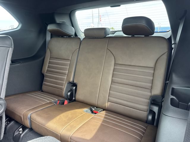 New 2027 GMC Acadia Denali Ultimate w/ LPO, Floor Liner Package FWD image 12