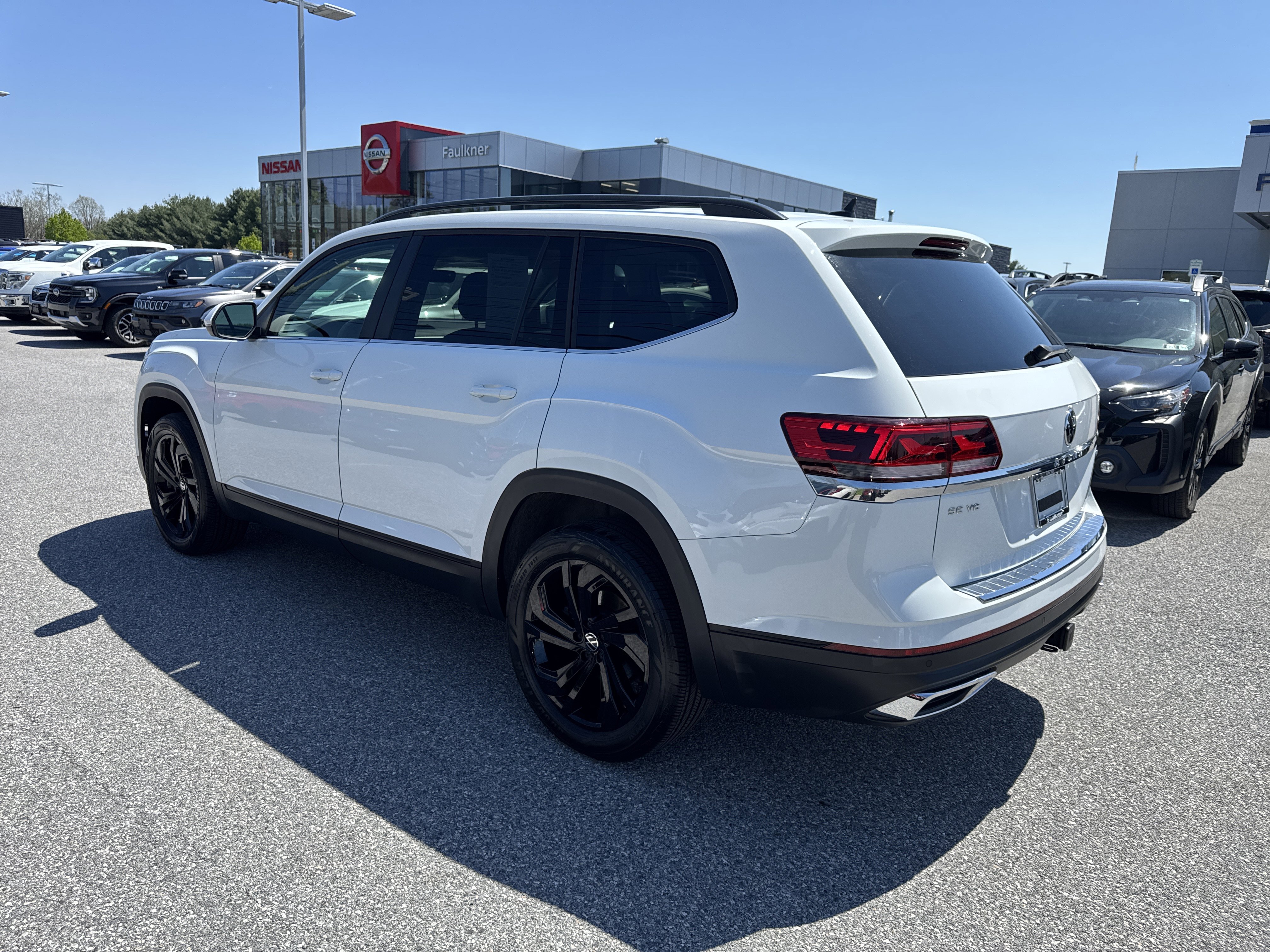 Used 2023 Volkswagen Atlas SE w/ Panoramic Sunroof Package image 26