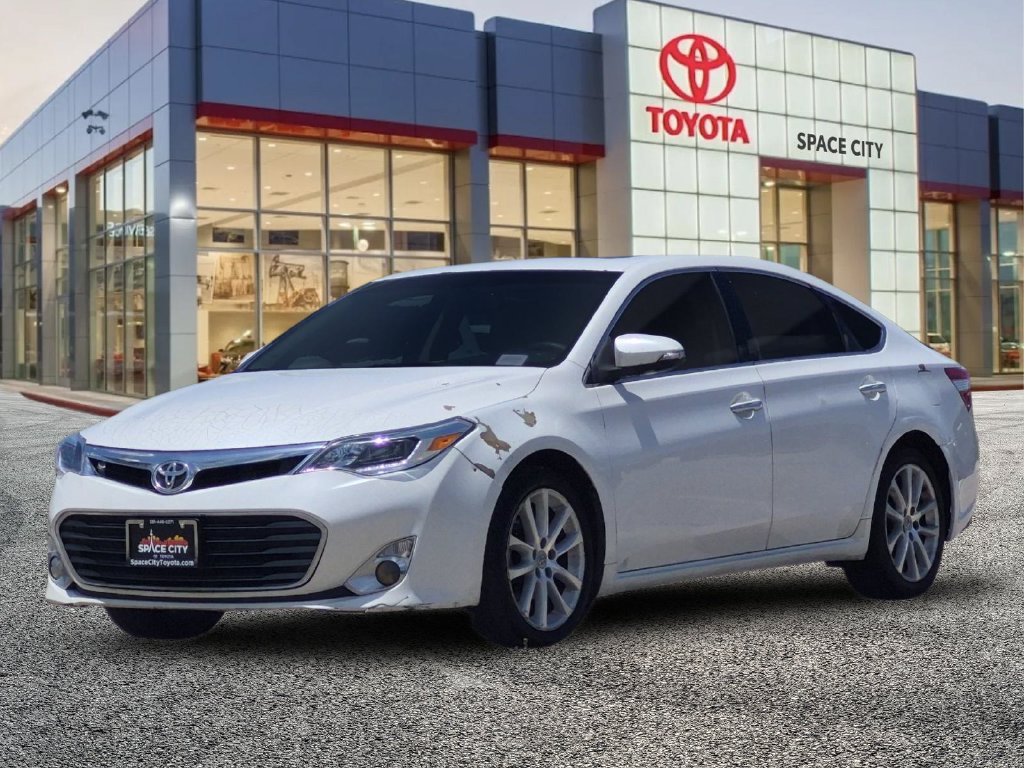 Used 2015 Toyota Avalon Limited FWD image 2