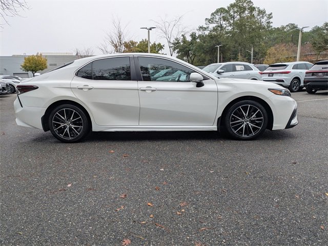 Used 2023 Toyota Camry SE image 11