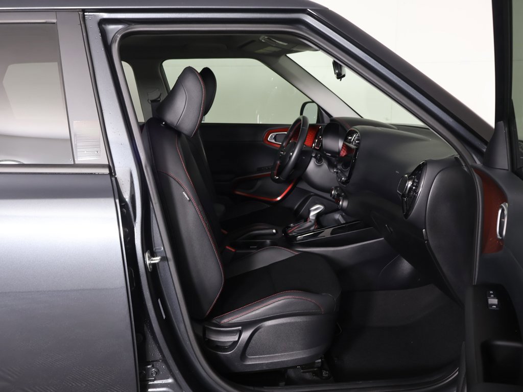 Used 2025 Kia Soul GT-Line image 29