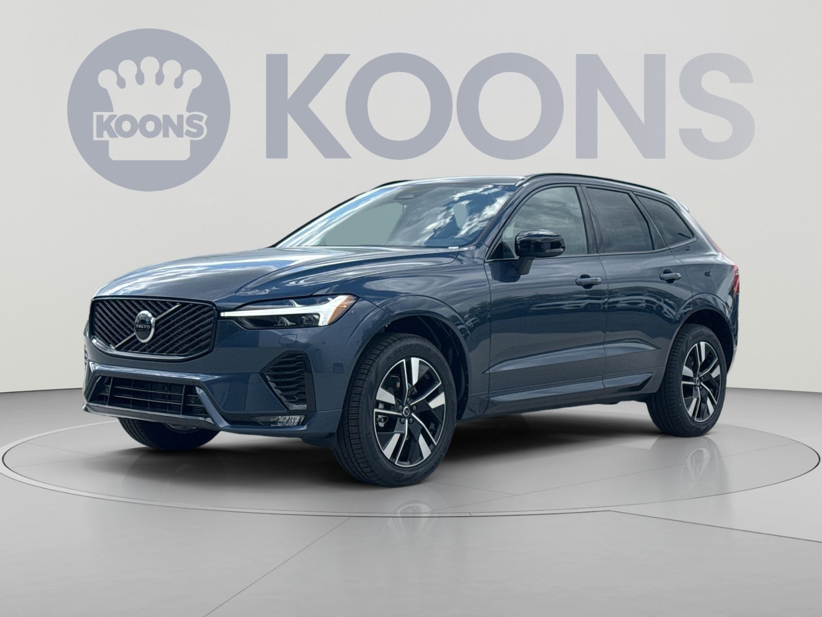 New 2026 Volvo XC60 B5 Core w/ Climate Package