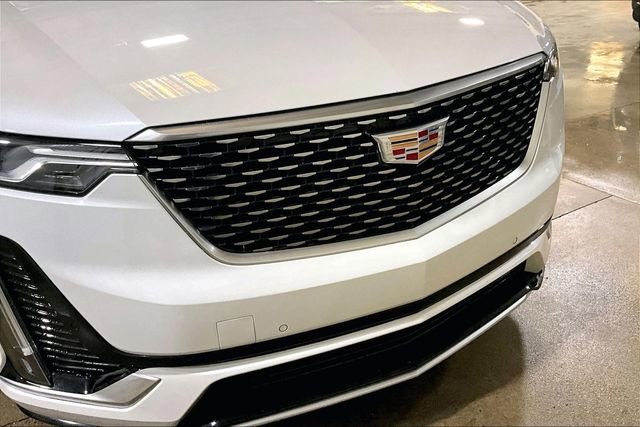 Used 2024 Cadillac XT6 Premium Luxury w/ LPO, Floor Liner Package AWD/4WD image 10