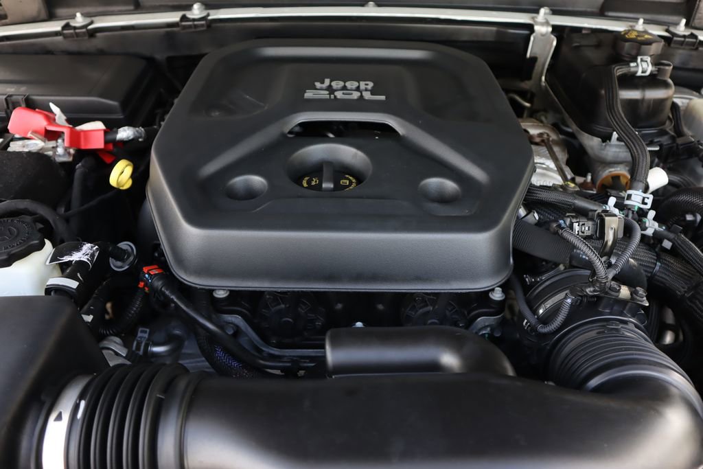 Used 2018 Jeep Wrangler Unlimited Sahara image 26