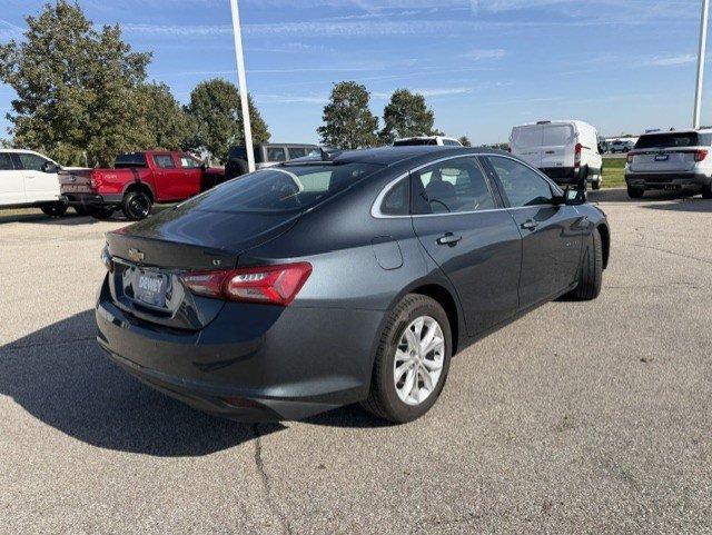 Used 2020 Chevrolet Malibu LT w/ Leather Package FWD image 9