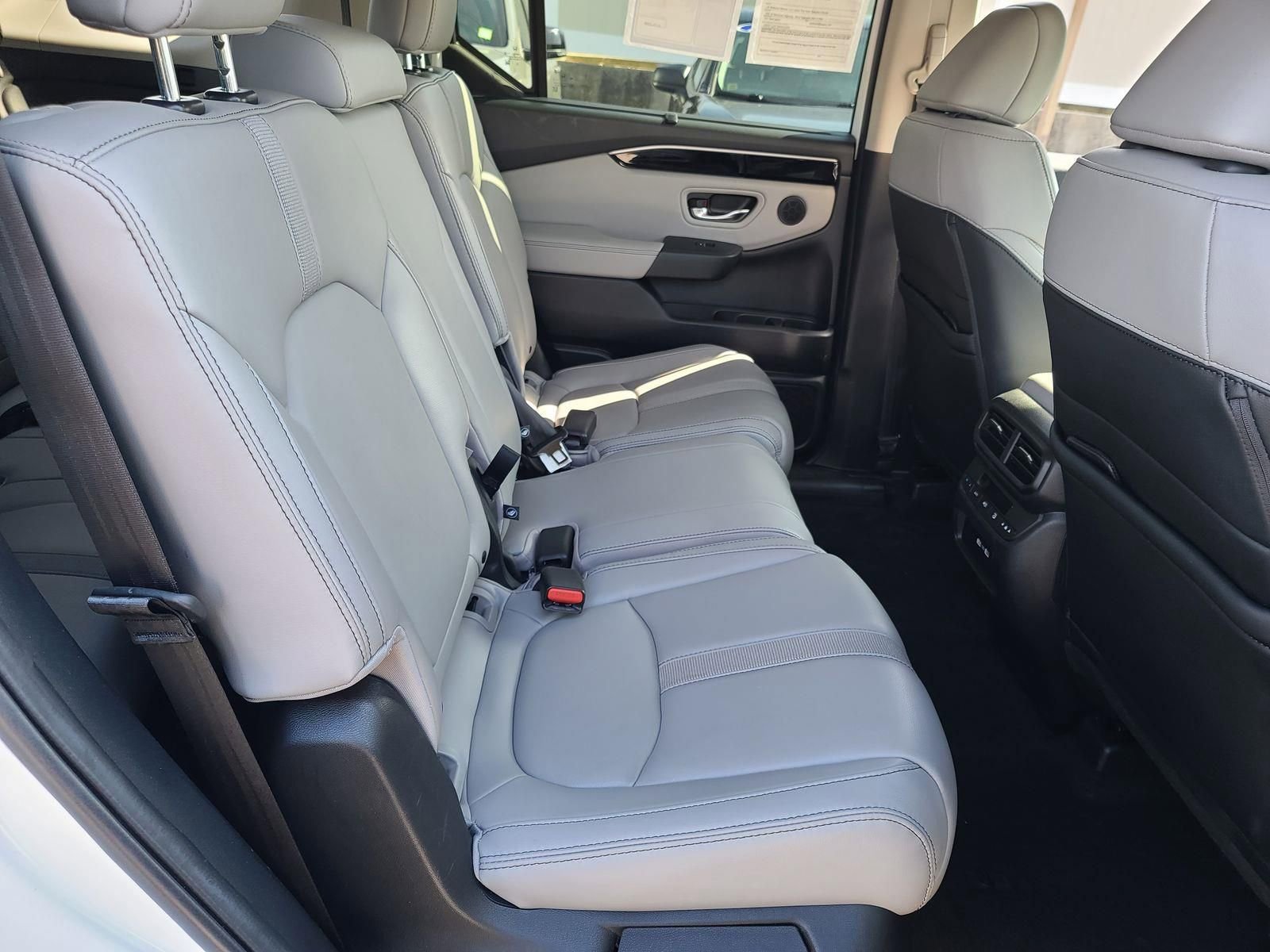 Used 2023 Honda Pilot EX-L image 19