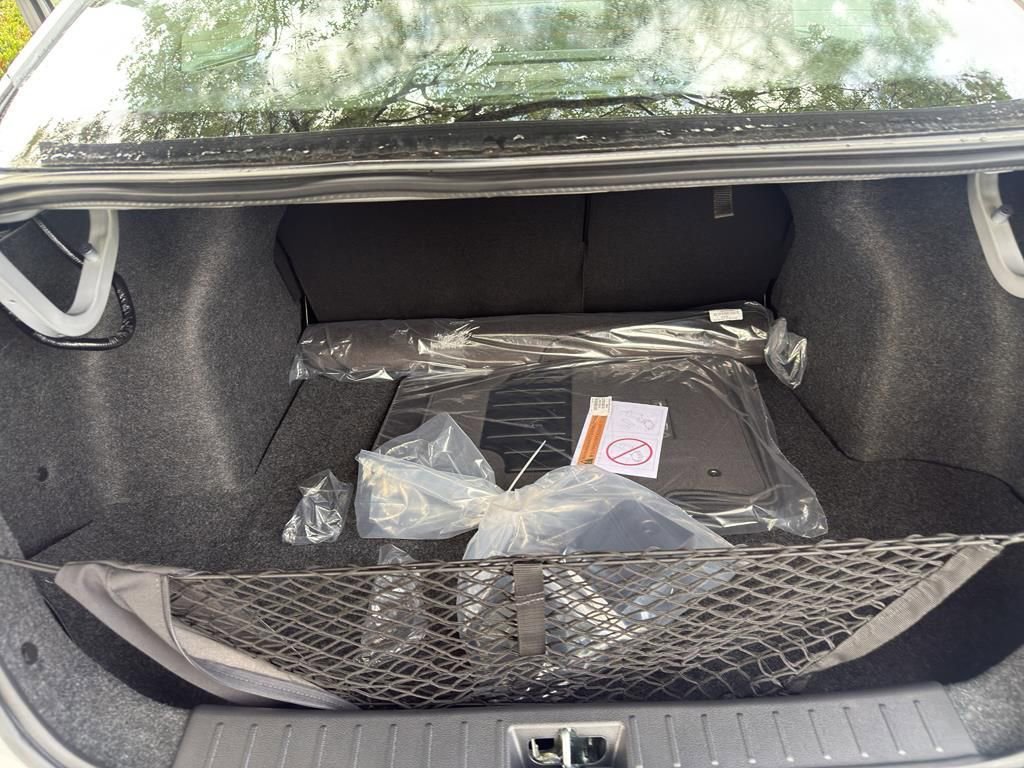 New 2025 Nissan Versa SR image 31