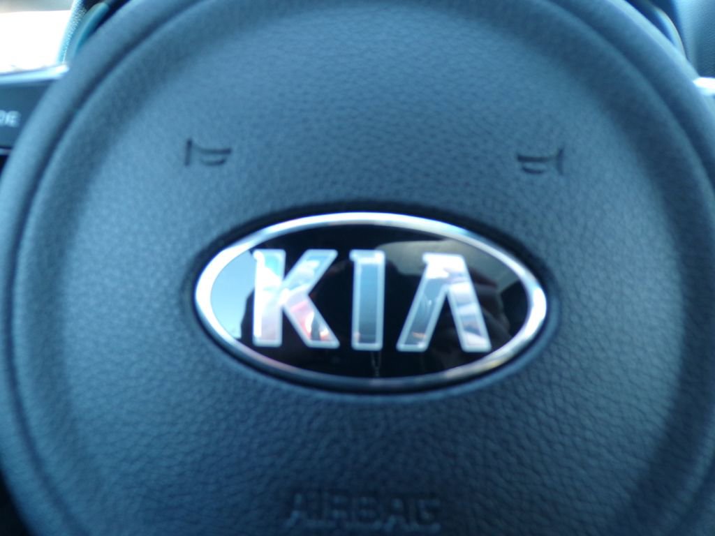 Used 2020 Kia Sportage S w/ S Premium Package FWD image 32