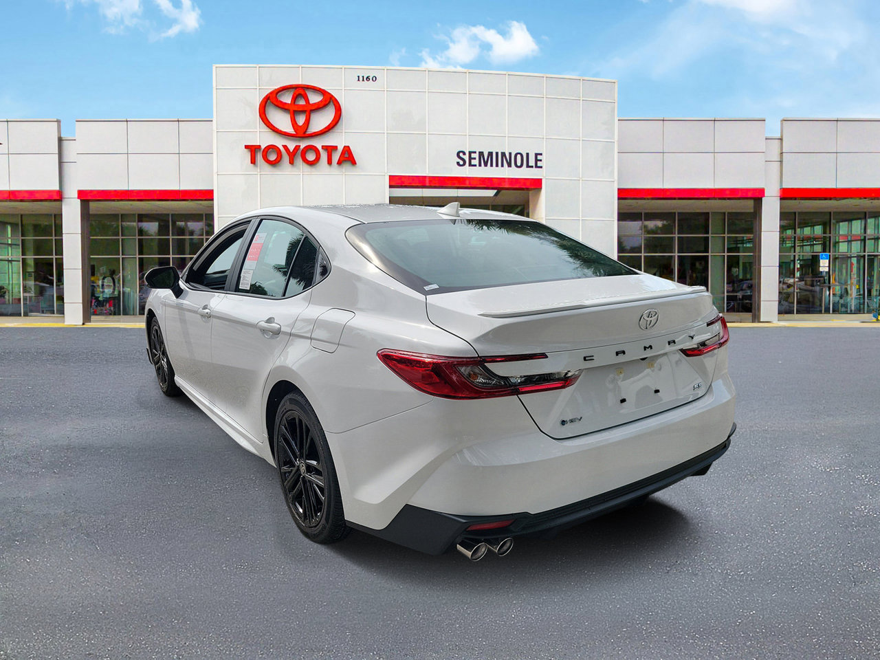 Used 2026 Toyota Camry SE w/ Multimedia Upgrade Package FWD image 4