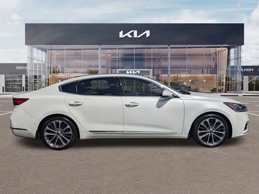Used 2019 Kia Cadenza Technology image 3