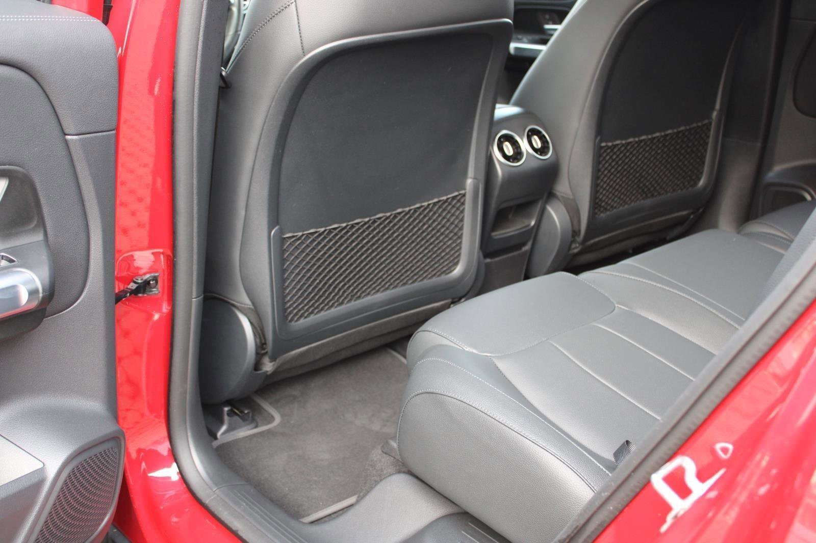 Used 2023 Mercedes-Benz EQB 300 4MATIC image 40