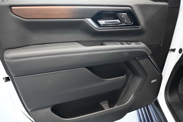 New 2026 GMC Yukon XL Denali w/ Denali Reserve Package image 32