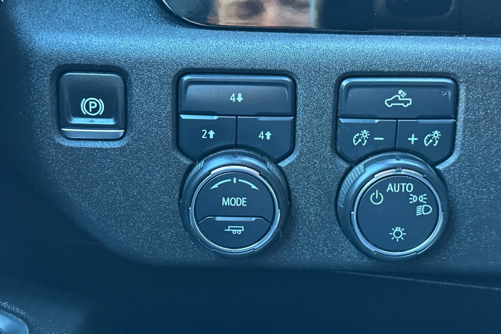 Used 2024 Chevrolet Silverado 2500 LT image 34