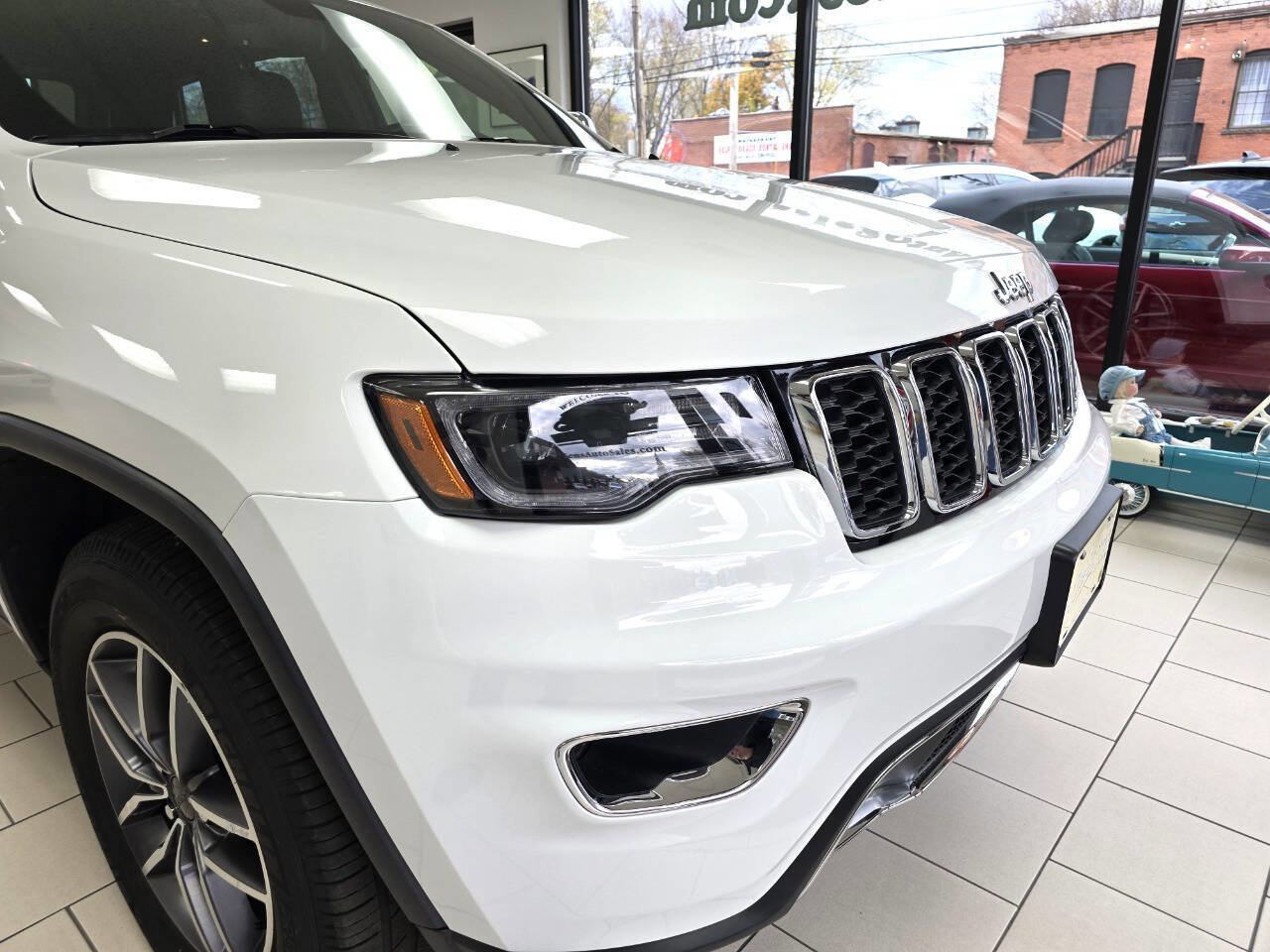 Used 2021 Jeep Grand Cherokee Limited w/ Premium Lighting Group image 8