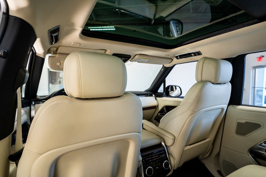 Used 2023 Land Rover Range Rover Long Wheelbase SE image 55