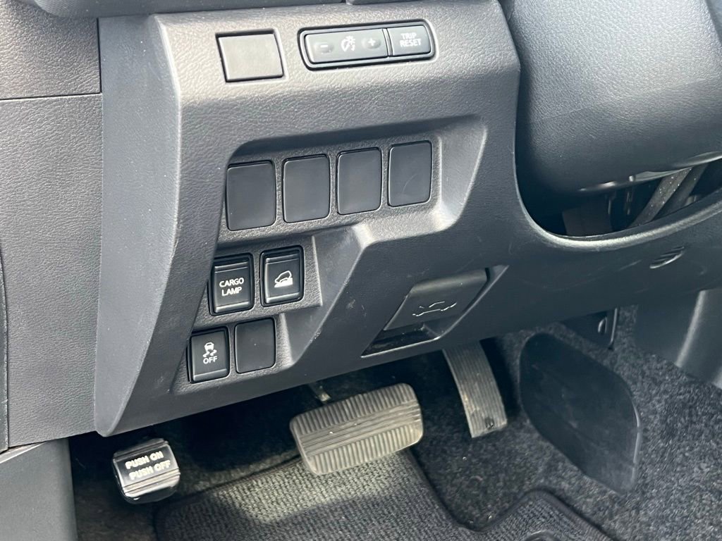 Used 2023 Nissan Frontier SV image 28