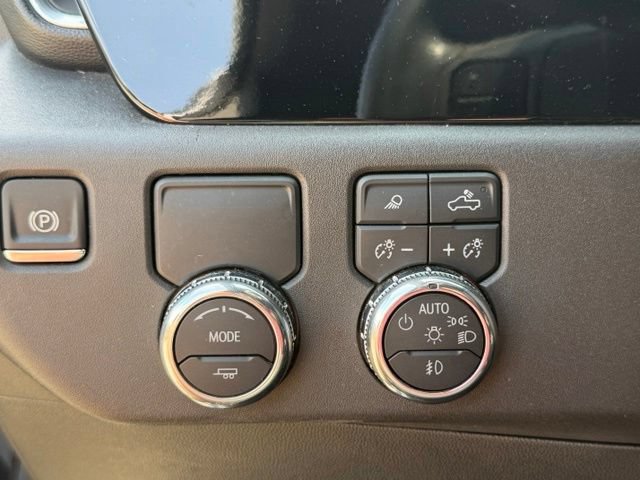 Used 2025 GMC Sierra 1500 SLT RWD image 17