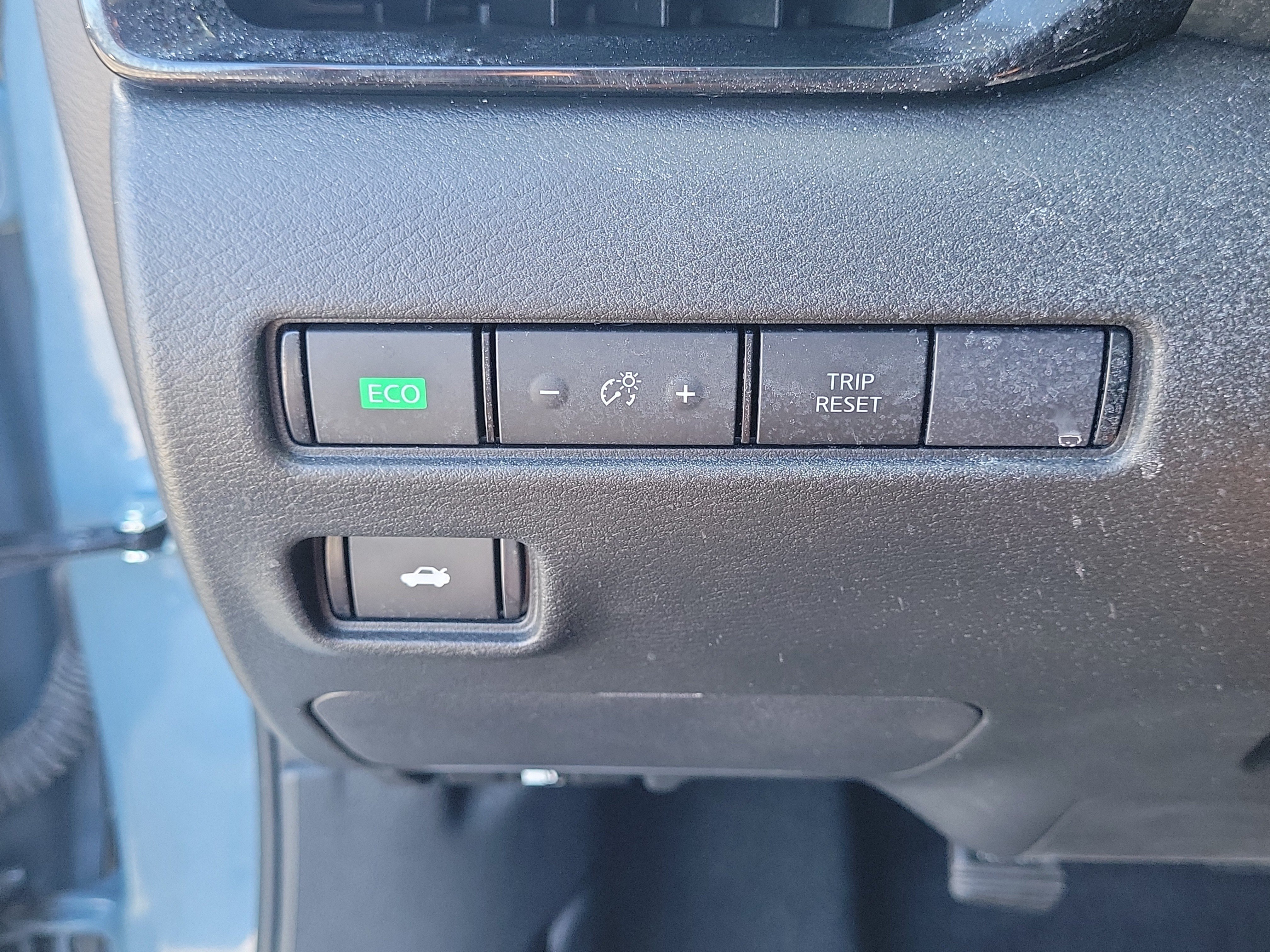 Certified 2024 Nissan Sentra SR FWD image 22