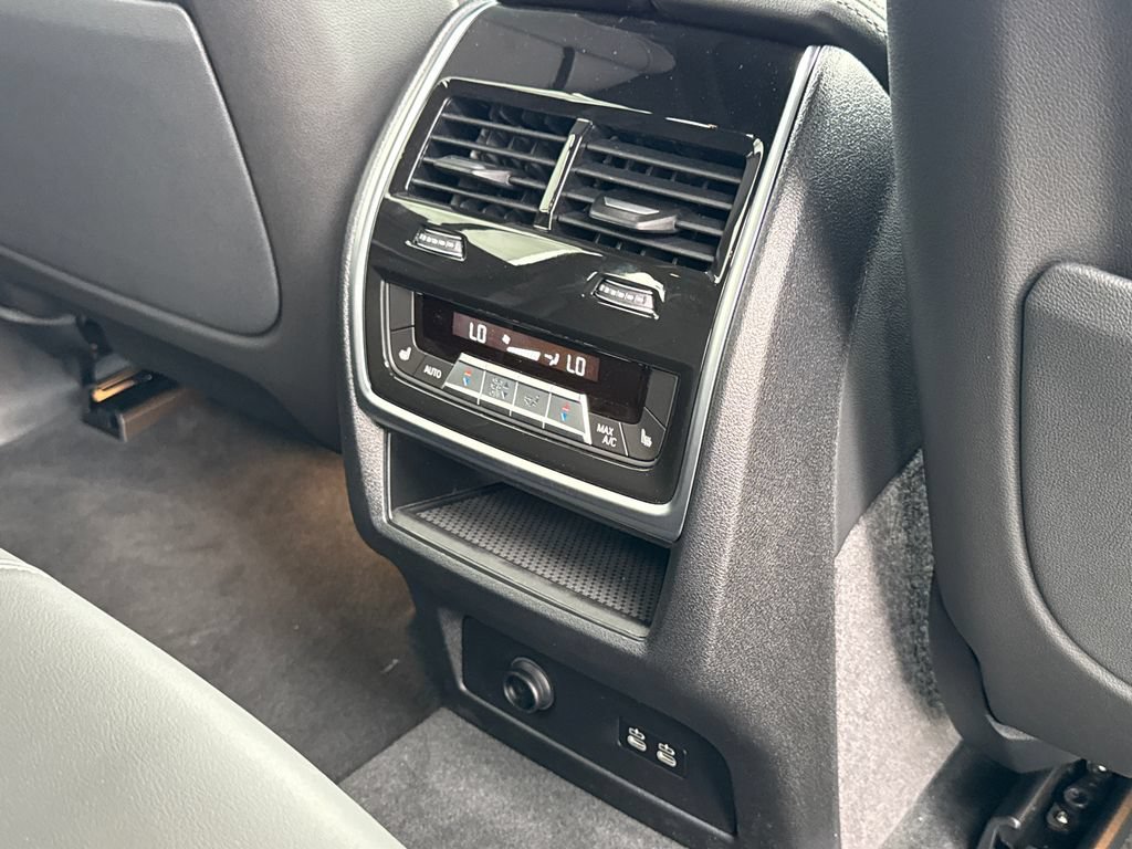 New 2026 BMW X5 M60i w/ Executive Package AWD/4WD image 19