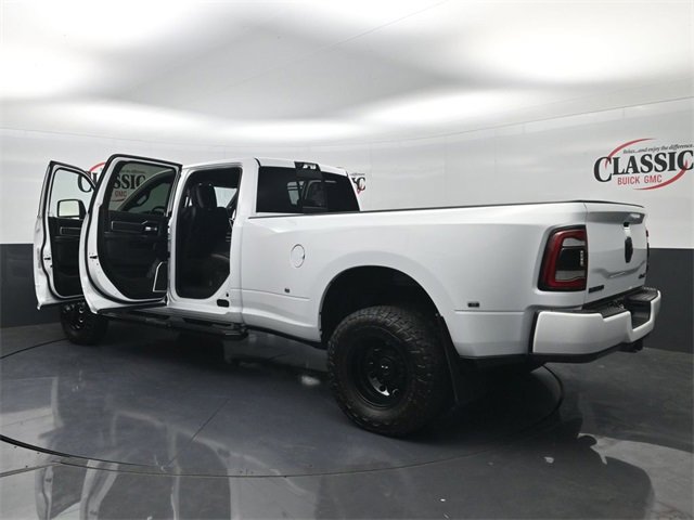Used 2024 RAM 3500 Laramie w/ Night Edition image 31