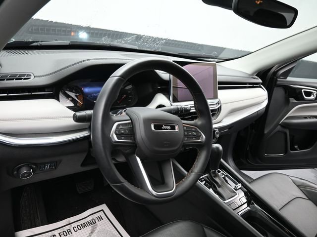 Used 2022 Jeep Compass Limited image 13