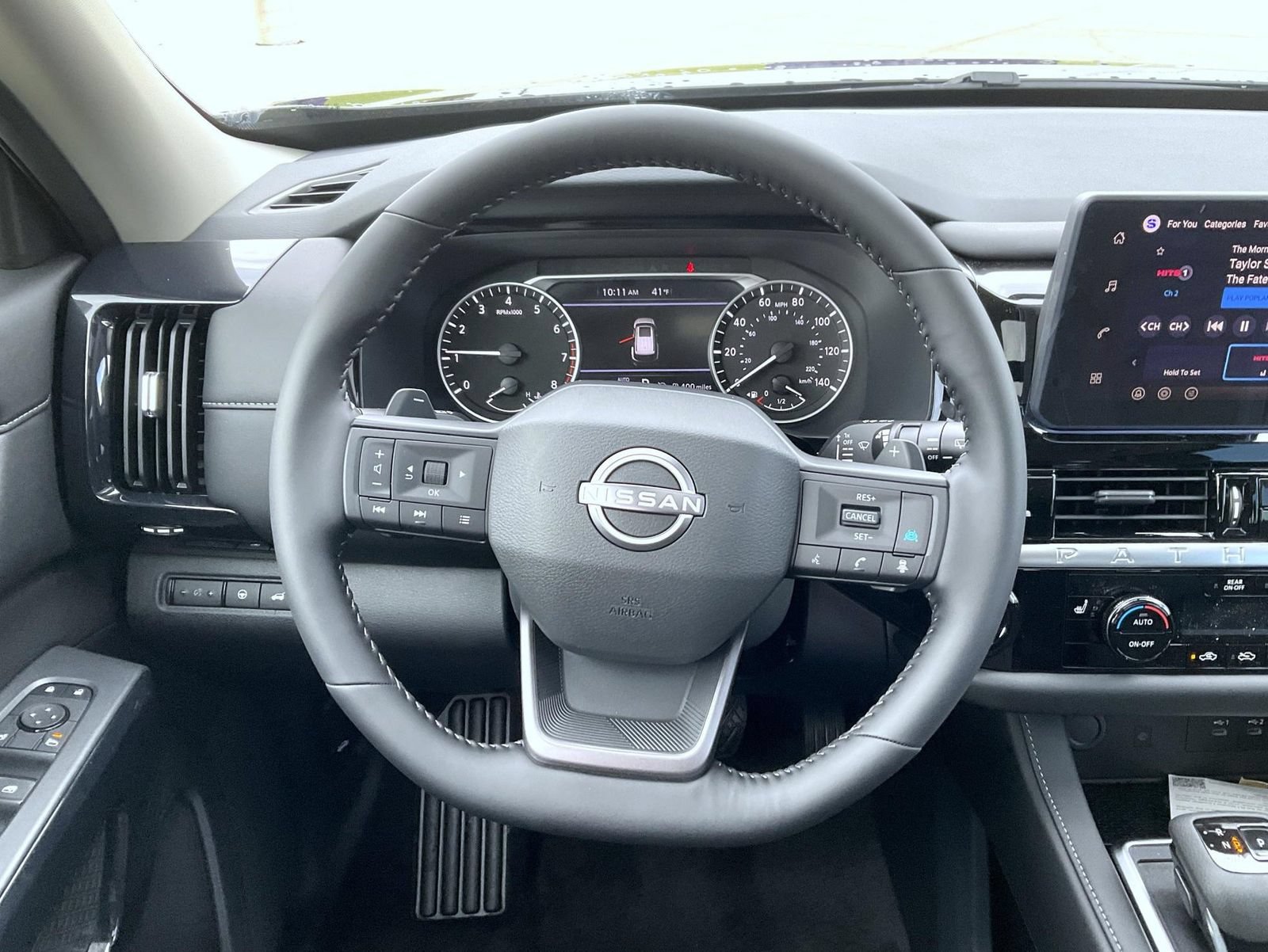 New 2026 Nissan Pathfinder SV w/ SV Premium Package AWD/4WD image 13
