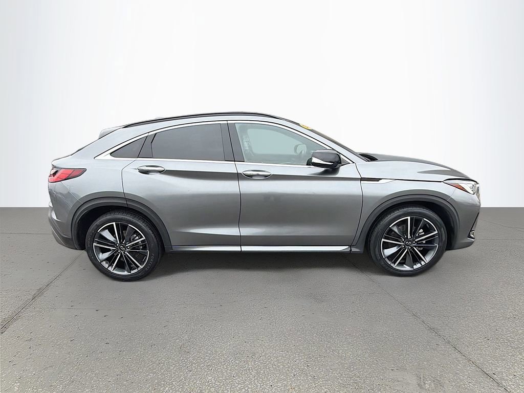 Used 2024 INFINITI QX55 Luxe image 2