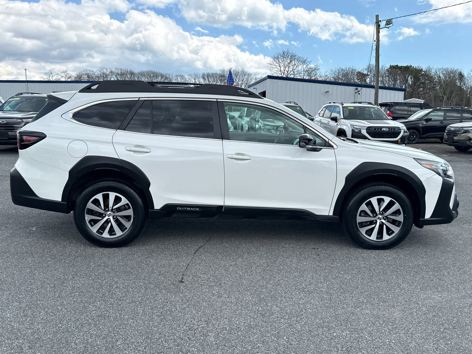 Certified 2023 Subaru Outback Premium AWD/4WD image 8
