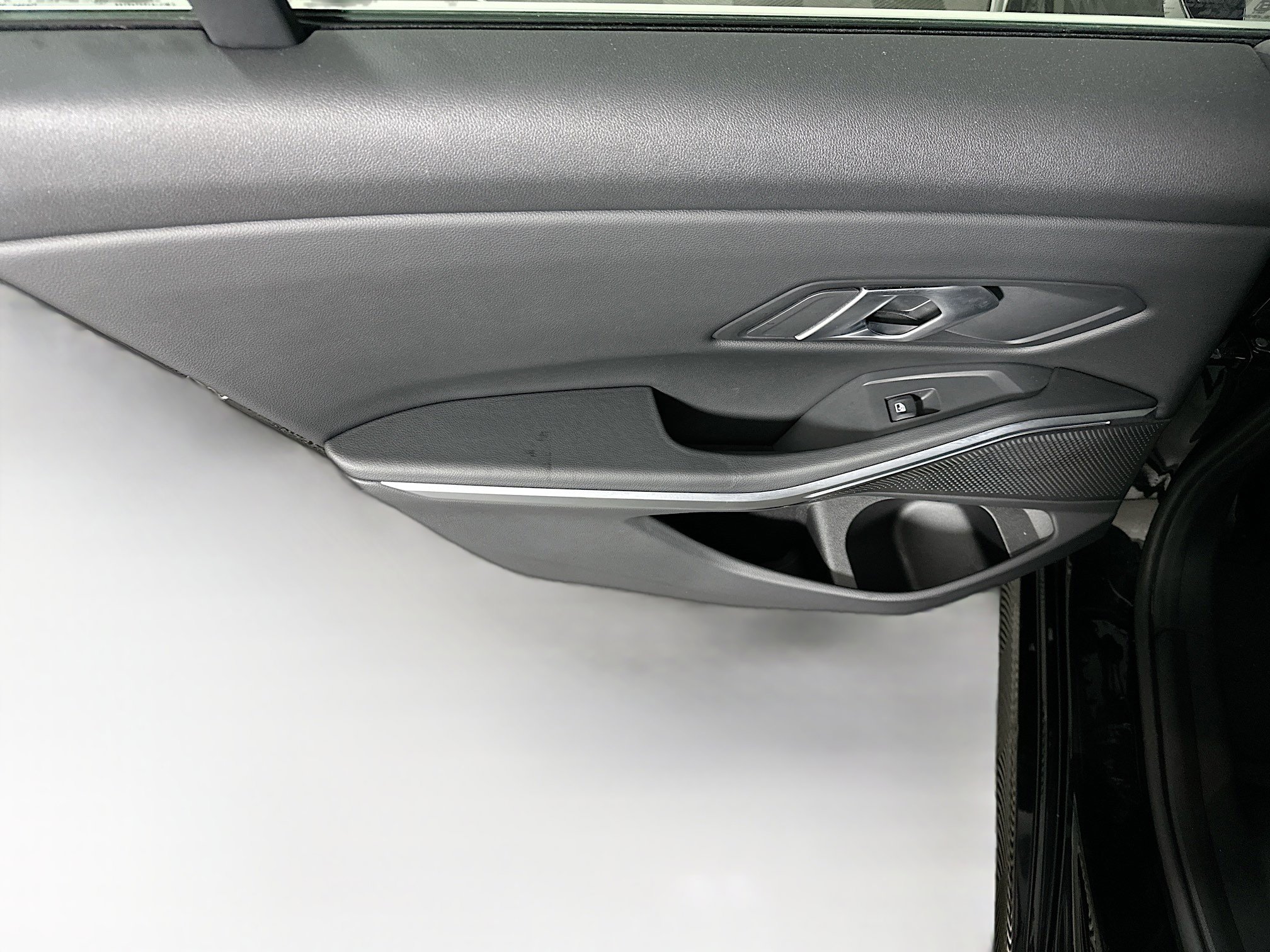 Used 2025 BMW 330i Sedan image 26