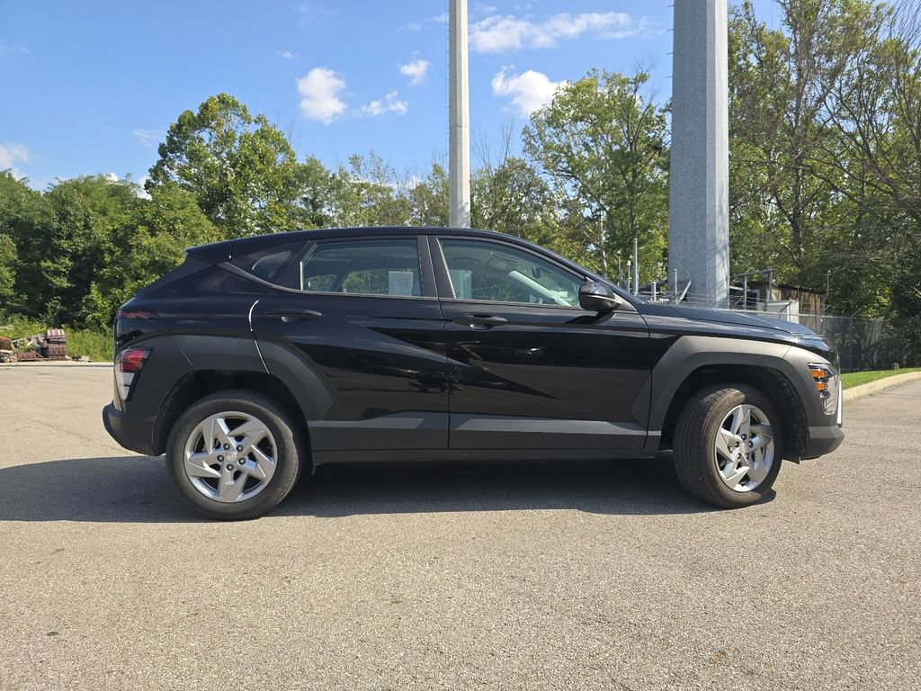 Used 2024 Hyundai Kona SE AWD/4WD image 15