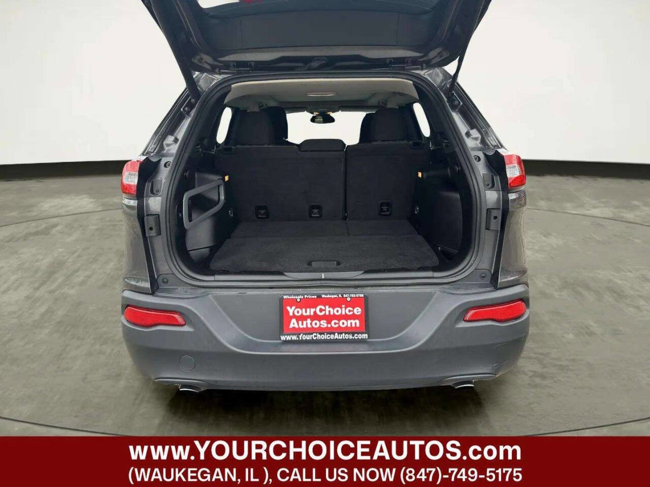 Used 2014 Jeep Cherokee Latitude w/ Comfort/Convenience Group AWD/4WD image 13