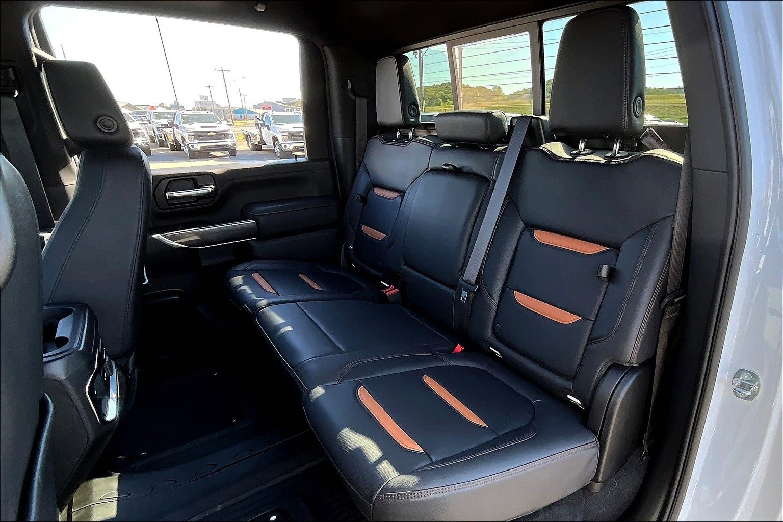 Used 2023 GMC Sierra 2500 AT4 w/ AT4 Premium Plus Package image 28