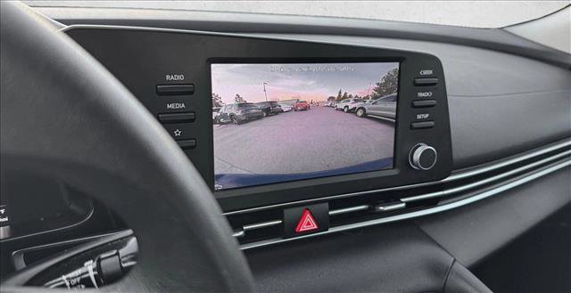 Used 2022 Hyundai Elantra SEL FWD image 13