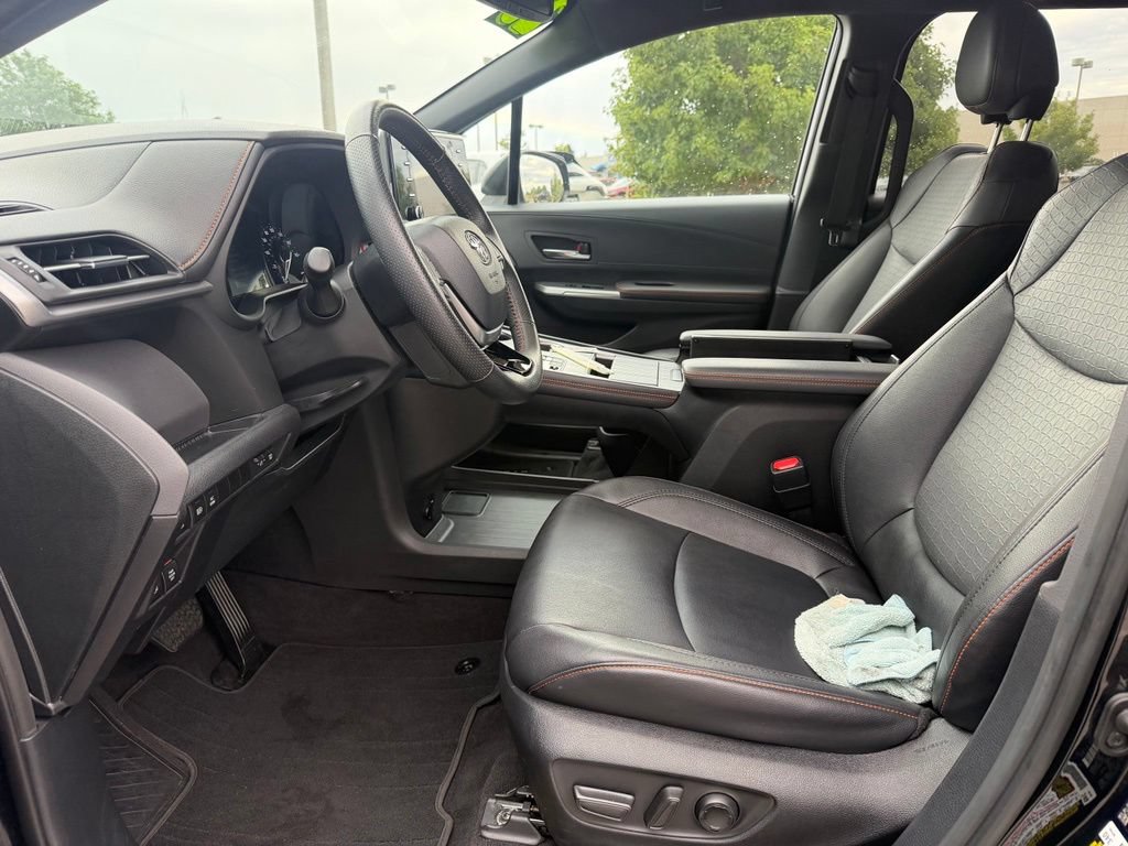Used 2023 Toyota Sienna XSE w/ XSE Plus Package AWD/4WD image 12