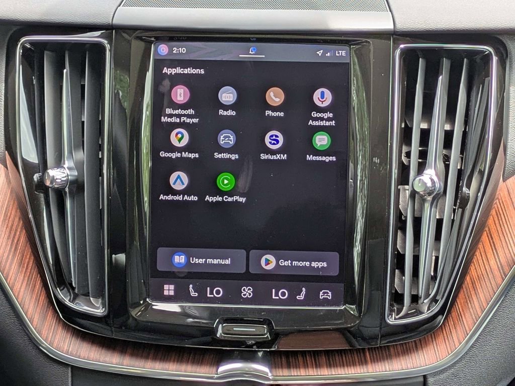 Certified 2023 Volvo XC60 B5 Plus FWD image 17