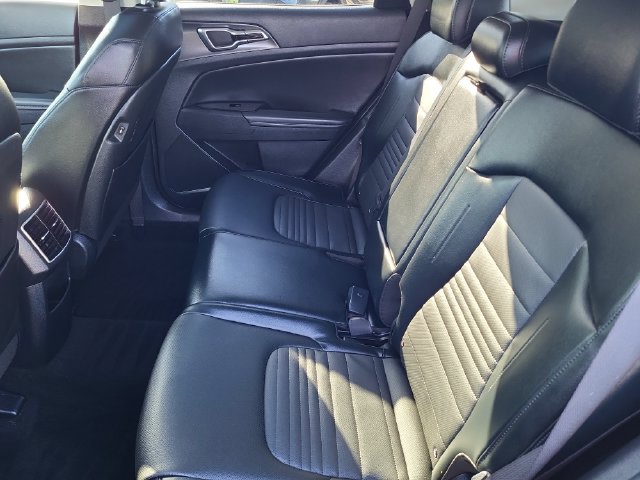 Certified 2024 Kia Sportage SX AWD/4WD image 16