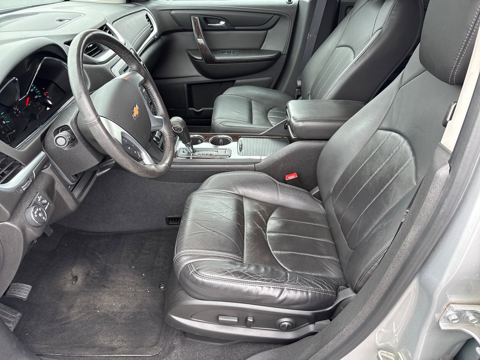 Used 2015 Chevrolet Traverse LTZ FWD image 10