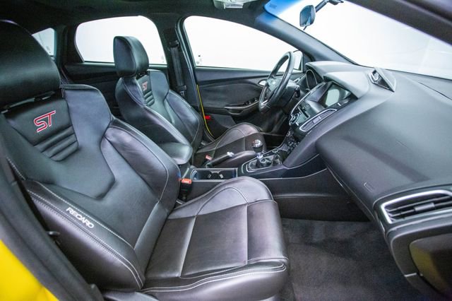 Used 2017 Ford Focus ST w/ Equipment Group 402A image 20