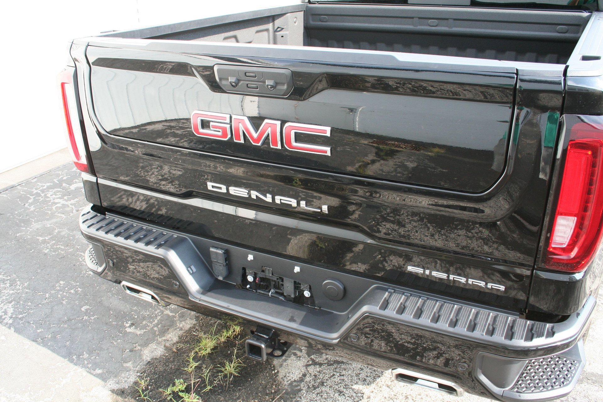 Used 2024 GMC Sierra 1500 Denali w/ Denali Reserve Package image 6