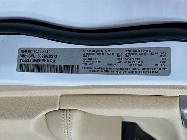 New 2025 Jeep Grand Cherokee Limited image 33