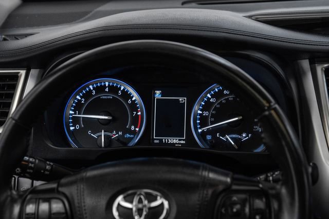 Used 2019 Toyota Highlander XLE image 15