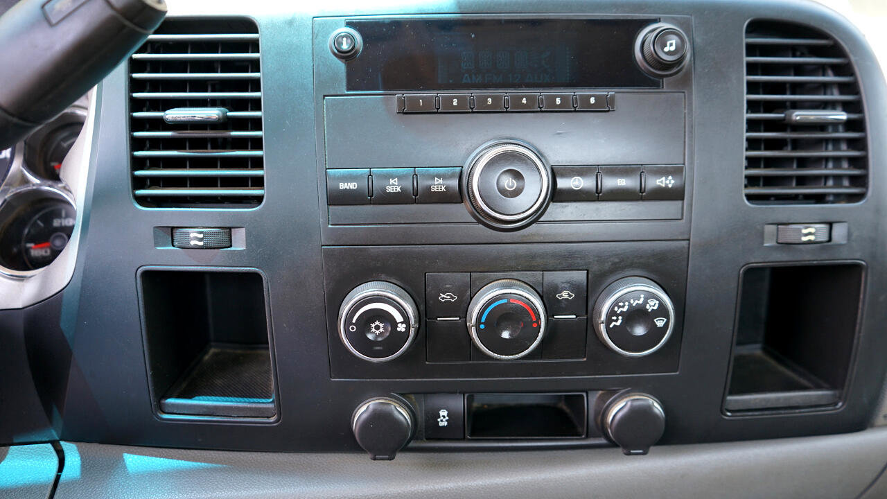 Used 2013 Chevrolet Silverado 2500 W/T image 12