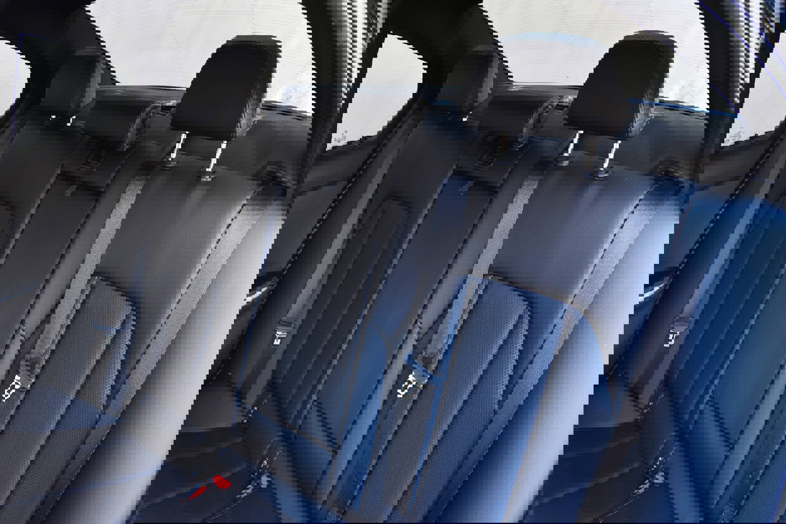 Used 2022 BMW 330i Sedan w/ M Sport Package image 25