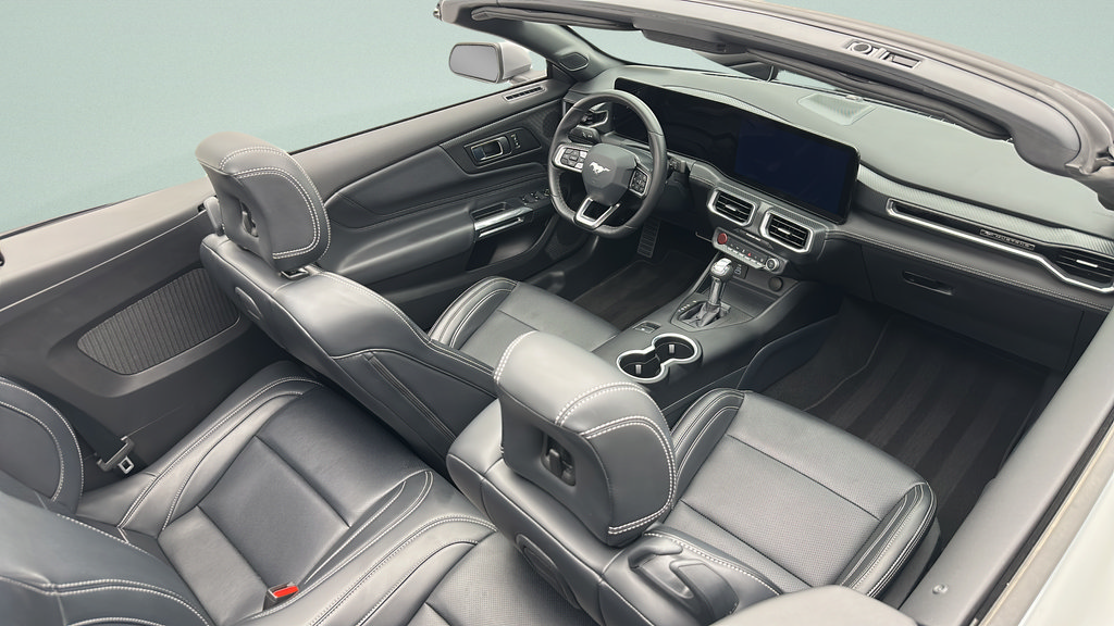 Used 2025 Ford Mustang Premium RWD image 13