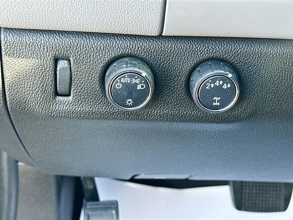 Used 2021 Chevrolet Colorado W/T w/ Custom Special Edition AWD/4WD image 10