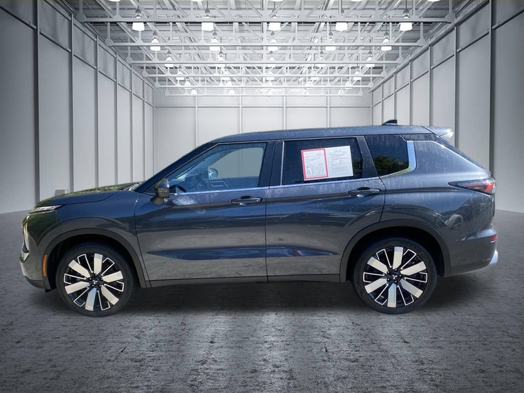 Used 2025 Mitsubishi Outlander SE AWD/4WD image 7