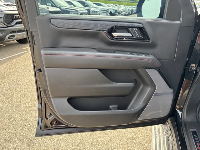 Used 2026 GMC Yukon AT4 Ultimate w/ LPO, Floor Liner Package AWD/4WD image 7