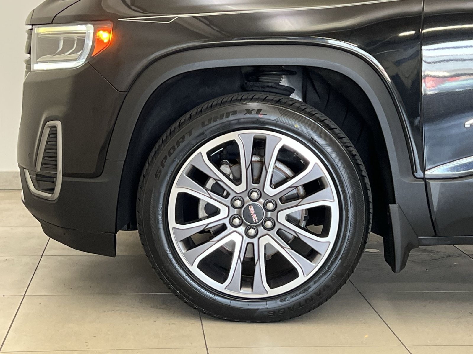 Used 2020 GMC Acadia AT4 w/ Driver Alert Package II AWD/4WD image 11