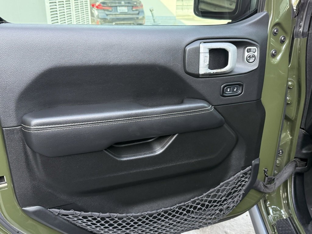 Used 2021 Jeep Wrangler Rubicon w/ Cold Weather Group image 20