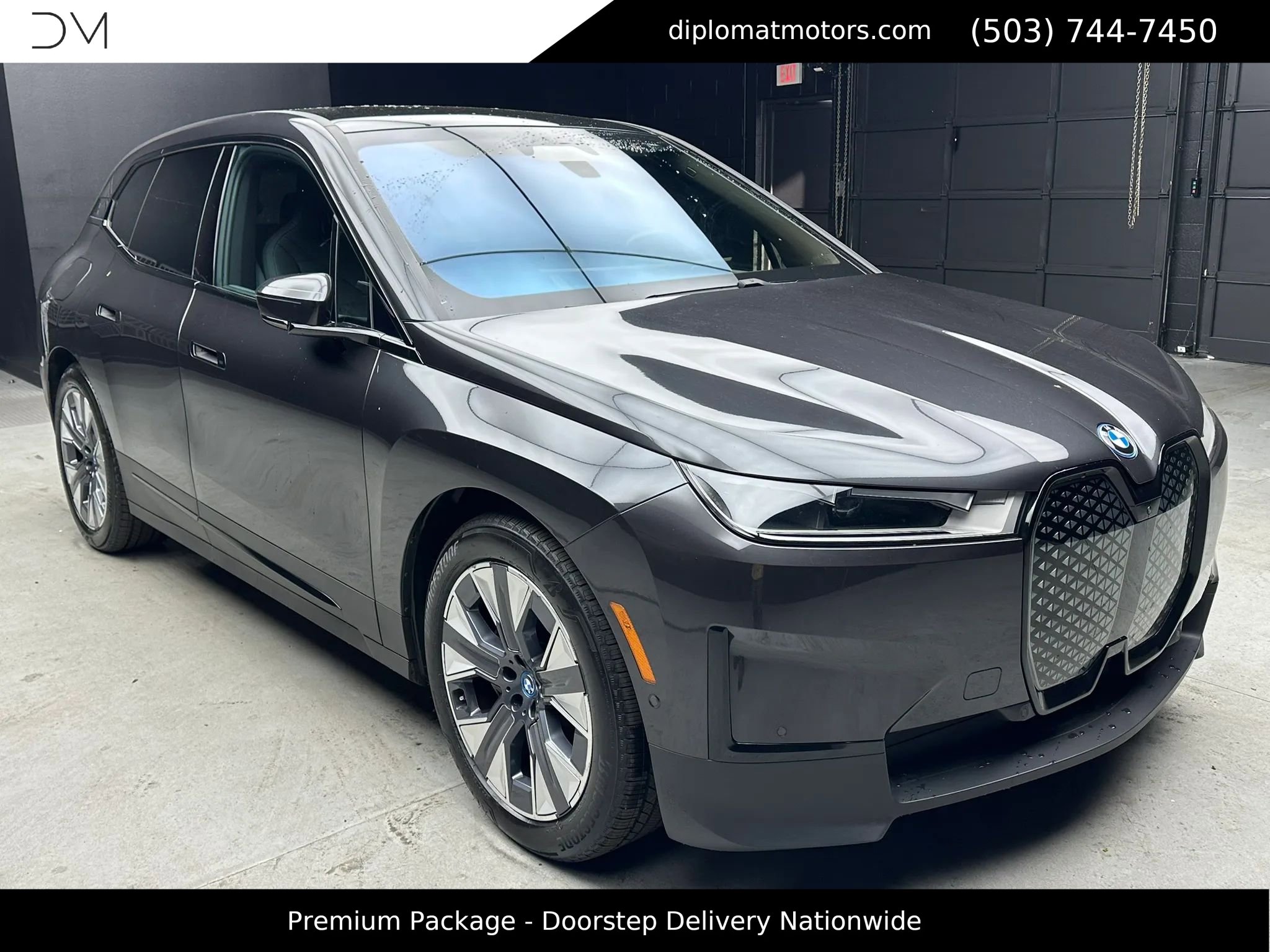 Used 2023 BMW iX xDrive50 w/ Premium Package image 9